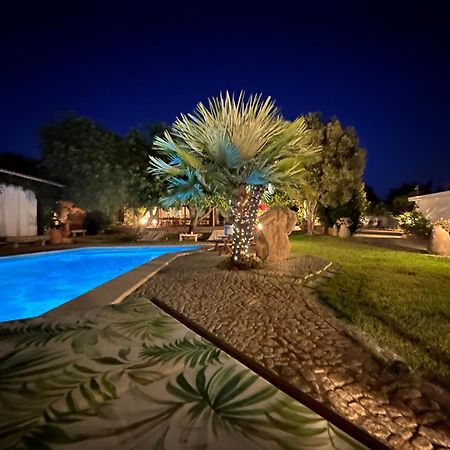 אולביה Villa Niloan מראה חיצוני תמונה