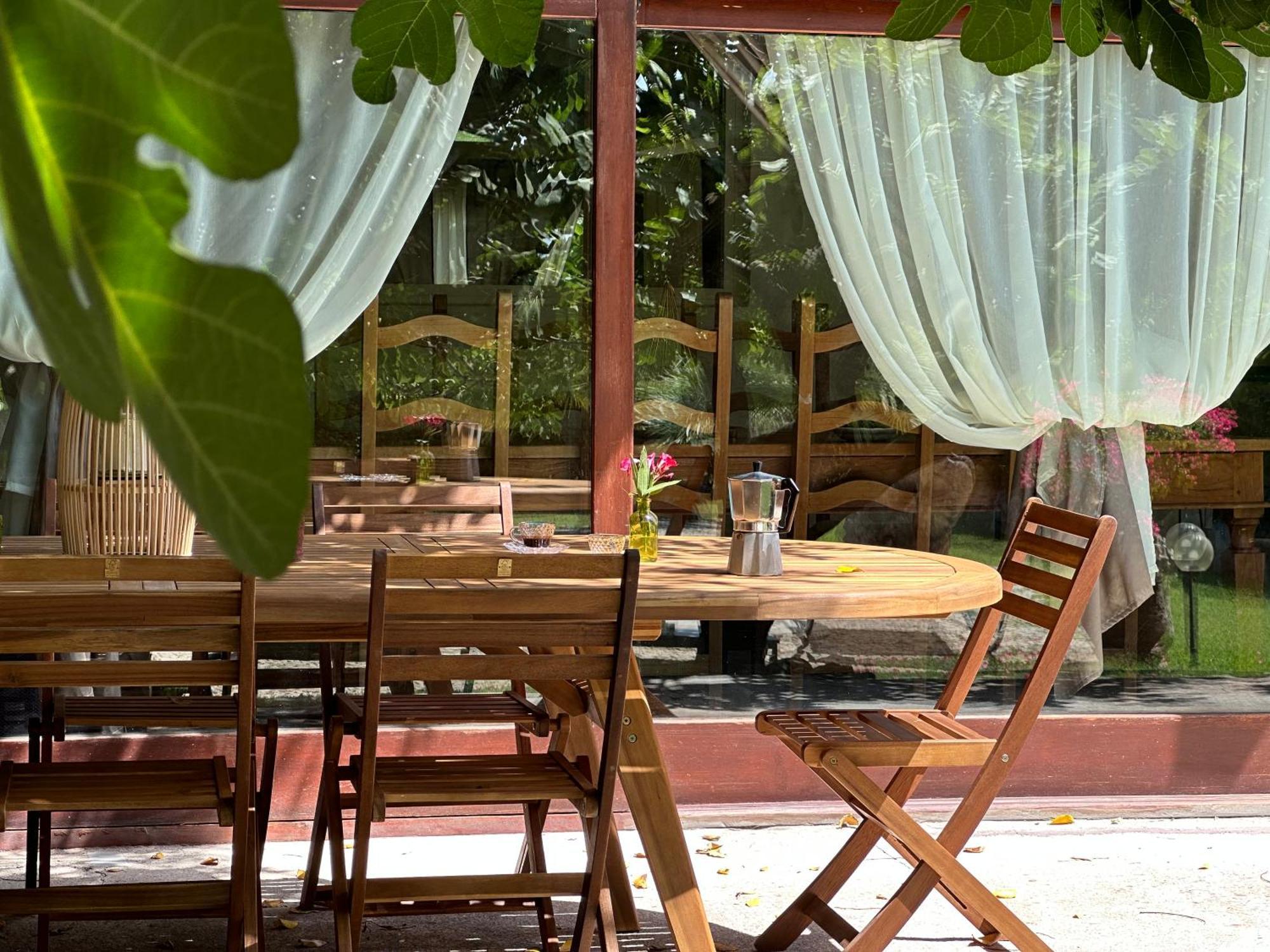 אולביה Villa Niloan מראה חיצוני תמונה