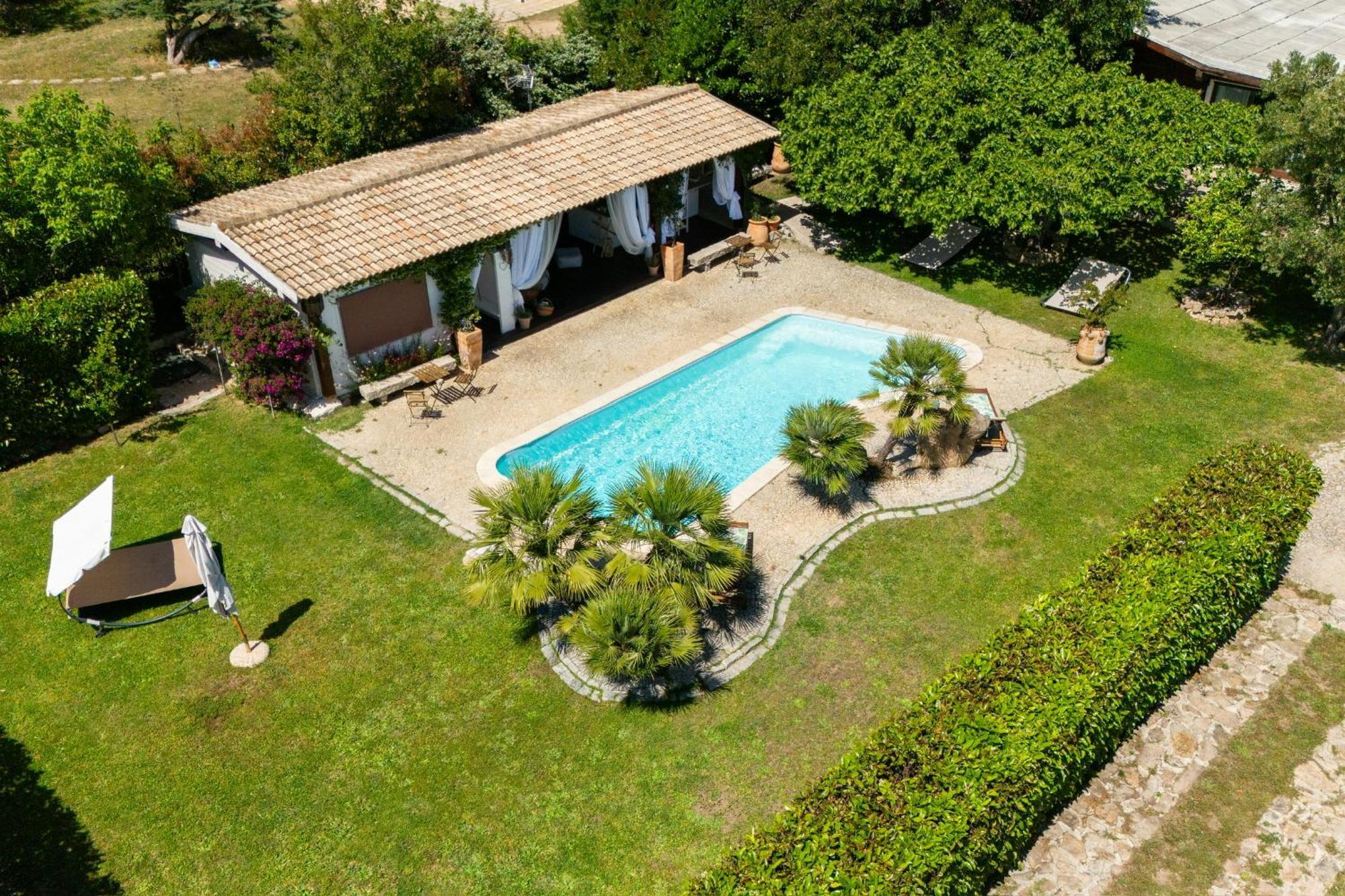 אולביה Villa Niloan מראה חיצוני תמונה
